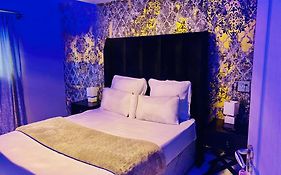 Ekuthuleni Guest House Benoni